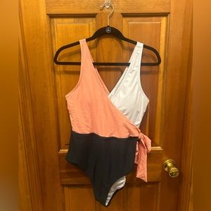 Cupshe Wrap One Piece Swimsuit Size Xl